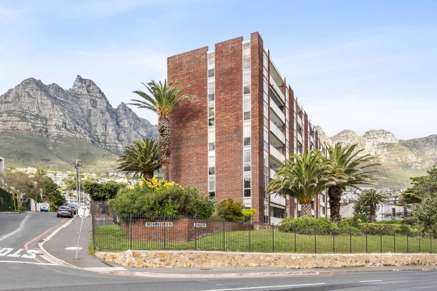 3 Bedroom Property for Sale in Camps Bay Western Cape